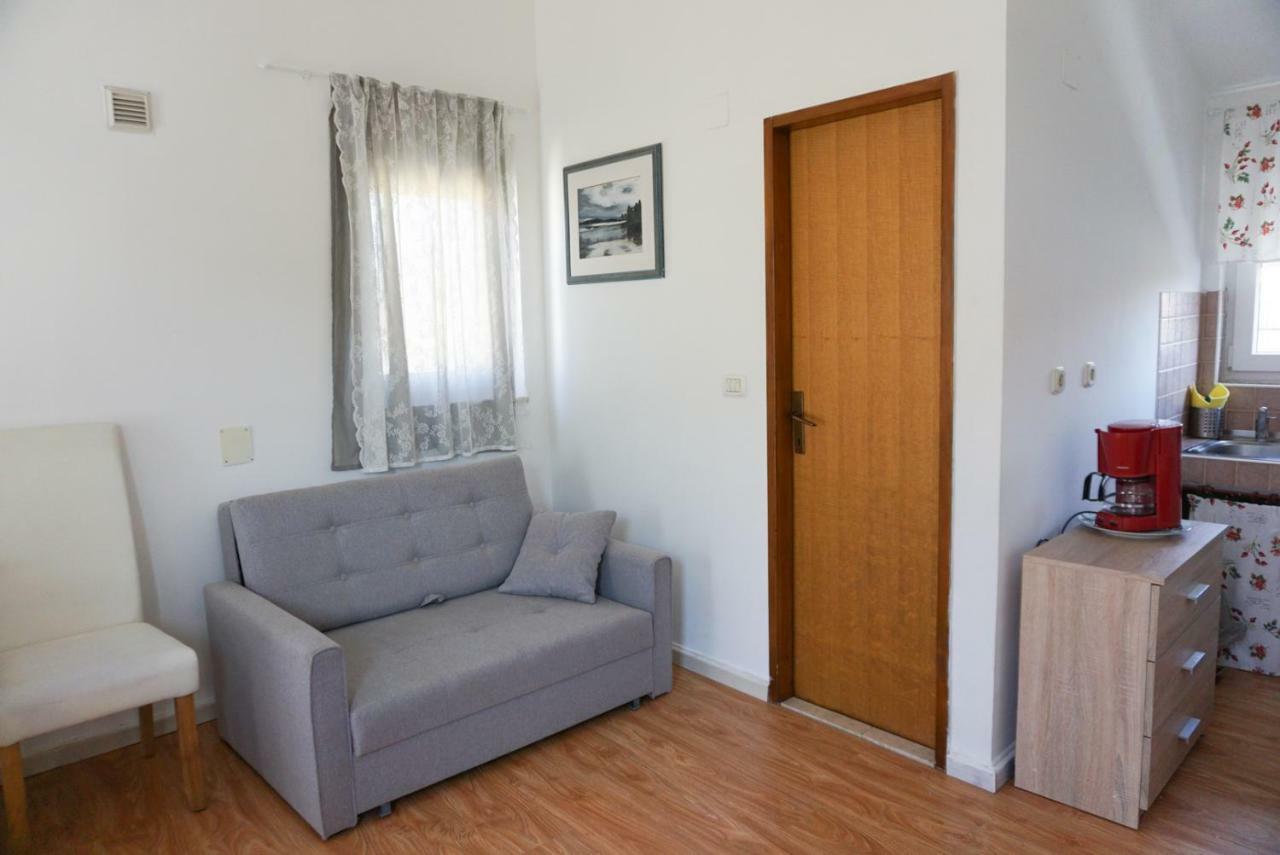 Sonja Apartment Premantura Esterno foto