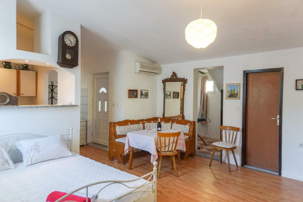 Sonja Apartment Premantura Esterno foto